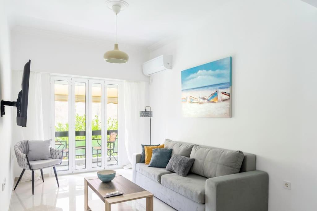 Alimos Sun-Filled Apartment Athens Ngoại thất bức ảnh