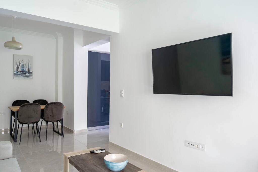 Alimos Sun-Filled Apartment Athens Ngoại thất bức ảnh