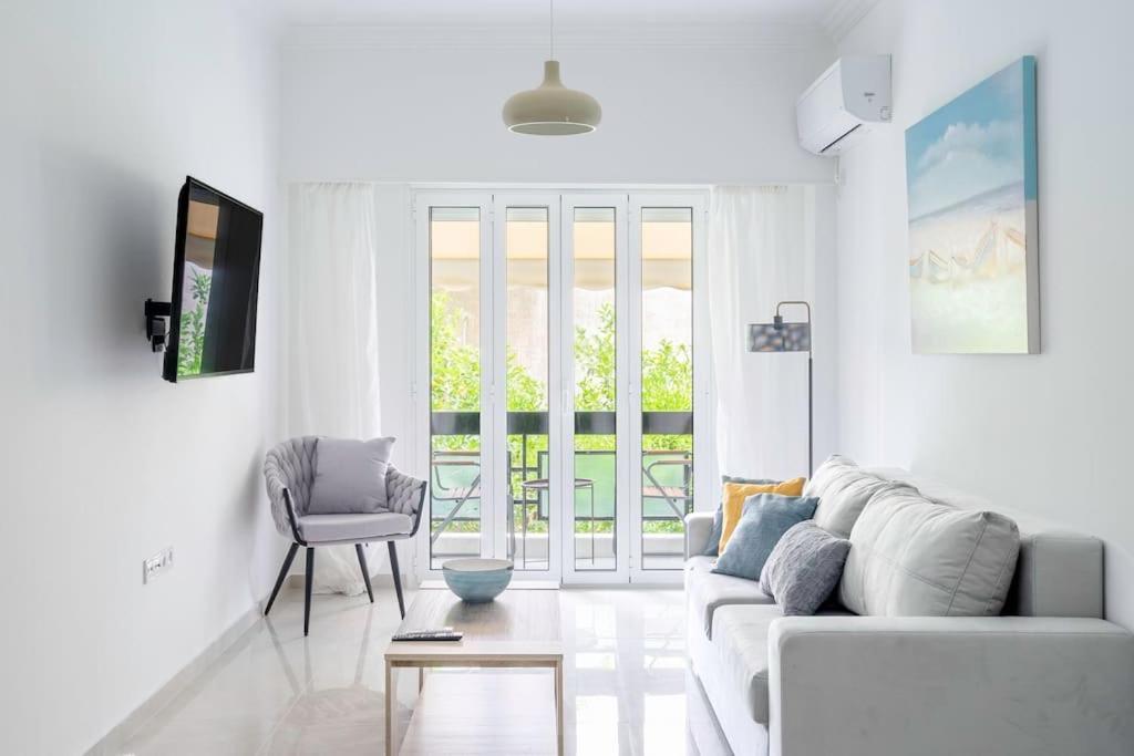 Alimos Sun-Filled Apartment Athens Ngoại thất bức ảnh